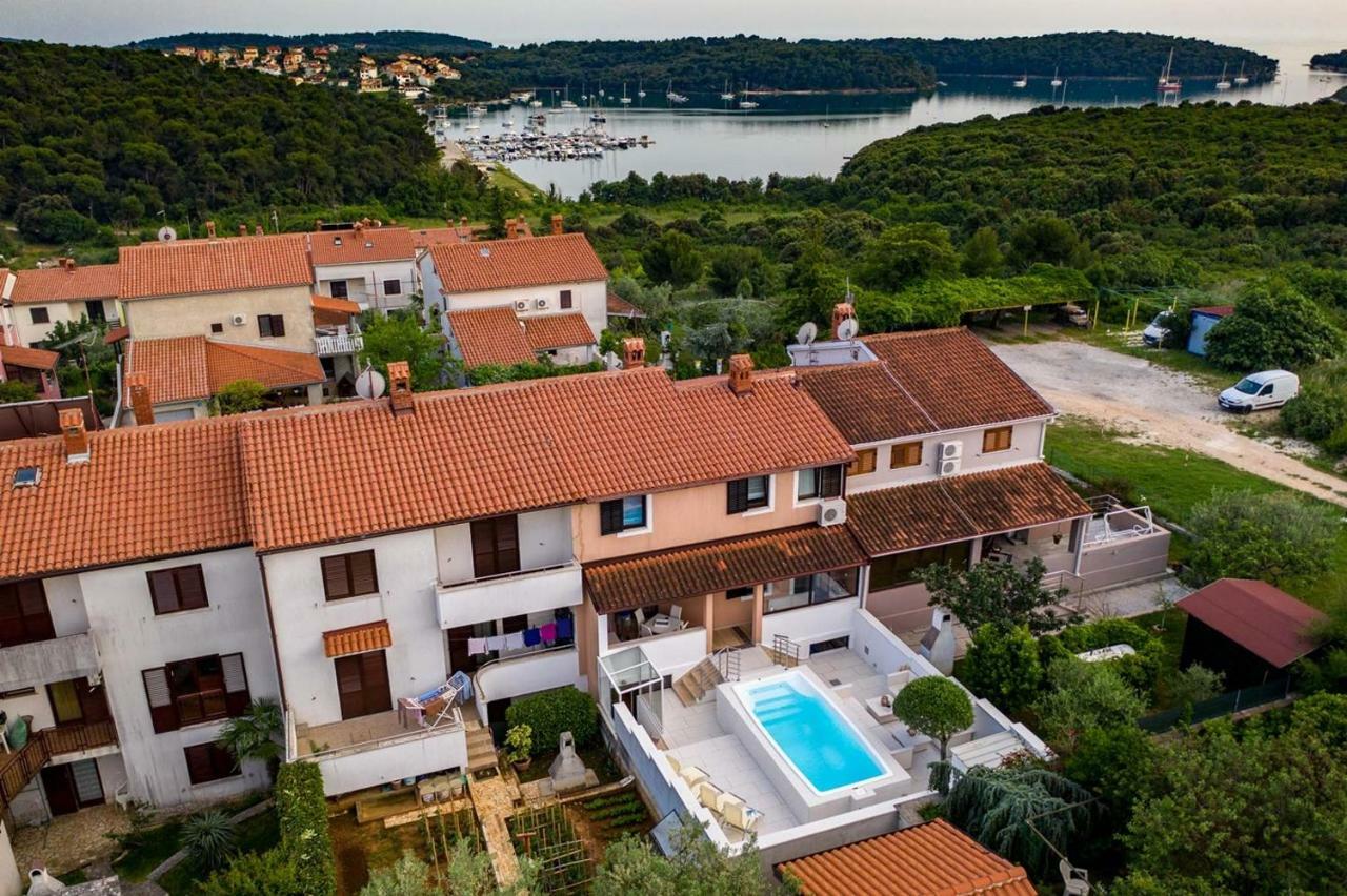 Cave Romane Apartment With Private Pool And Sea View Vinkuran Bagian luar foto