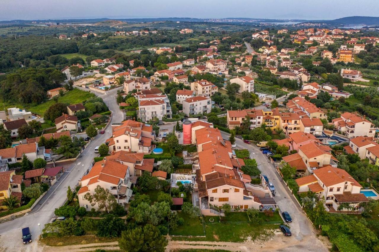 Cave Romane Apartment With Private Pool And Sea View Vinkuran Bagian luar foto